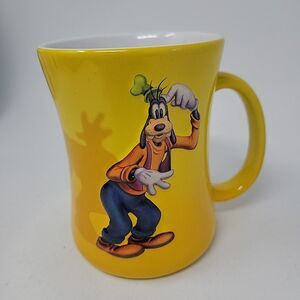 Goofy Shadow 3D Embossed Coffee Mug Walt Disney World Yellow 10oz